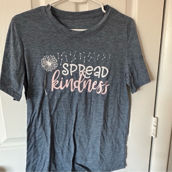 Spread Kindness T-Shirt - Picture 3 of 3